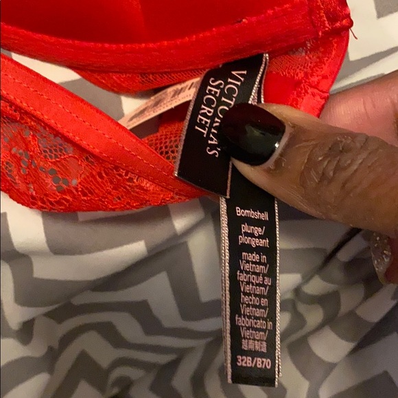 Victoria’s Secret lace bra - Picture 5 of 5